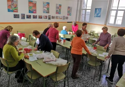 La delegación comarcal de Manos Unidas Valencia en Carcaixent organiza un bocadillo solidario.