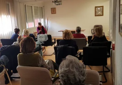 Charla de Pilar Gonzalez sobre el Congreso de Laicos 2020 en Manos Unidas Madrid