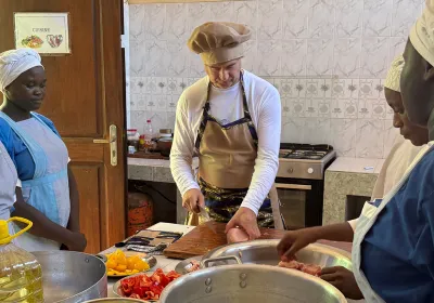 Cocinando futuro con Pepe Rodríguez Rey en Senegal. Fotografía: Carla Vila