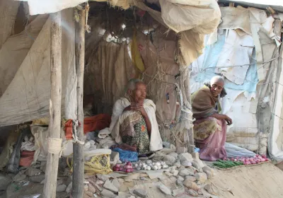 Mujer anciana en un mercado de la ciudad de Wukro (Tigray). Foto: Manos Unidas/Marta Carreño