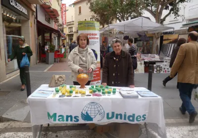 Encendido de velas en Vendrell