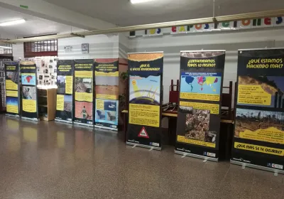 Exposición de Manos Unidas en el IES Severo Ochoa de Alcobendas