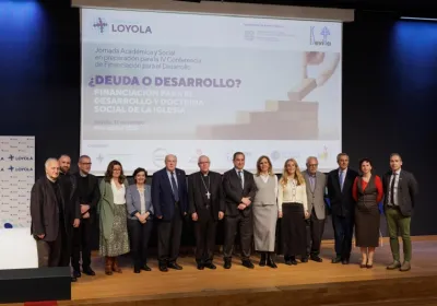 Jornada Deuda o Desarrollo. Fotografía: Guillermo Aguilar. Universidad Loyola.