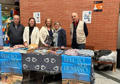 Concejalas del Ayuntamiento de Alcobendas con los voluntarios y delegada de Manos Unidas Madrid