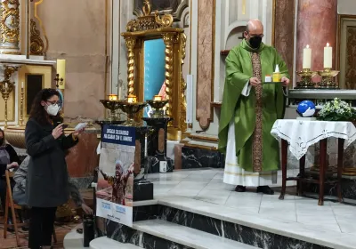 Lectura del manifiesto de Manos Unidas en la comarcal de Paterna. 