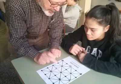 Taller de los Juegos de los niños del mundo en el IES Fort Pius