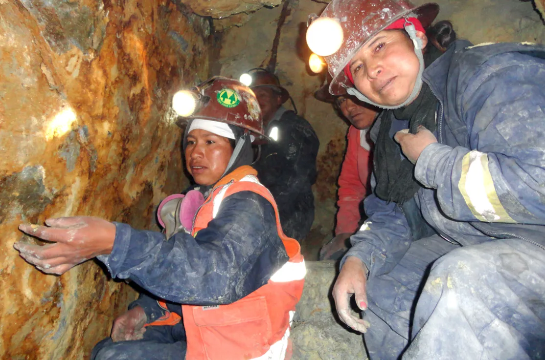 Mujeres mineras en Japo, Bolivia