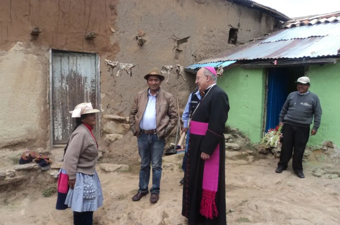 Monseñor Pedro Barreto en Perú. Foto Cáritas Huancayo
