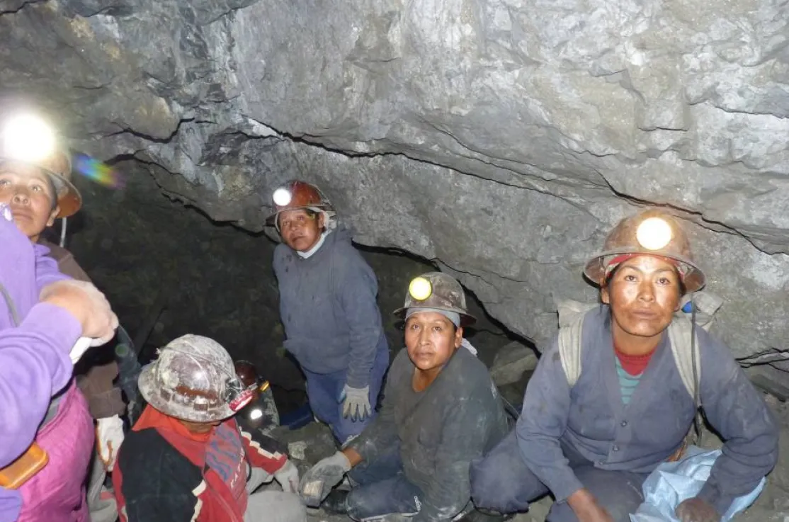 Mujeres mineras en Japo, Bolivia