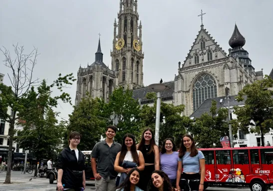 Eva Lorenzo con un grupo de asistentes del World Camp