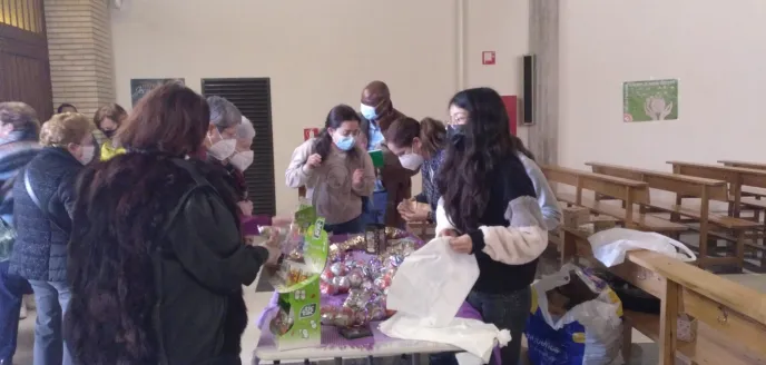 Bombones solidarios en la Parroquia Nuestra Sra. del Pilar de Echavacoiz de Pamplona