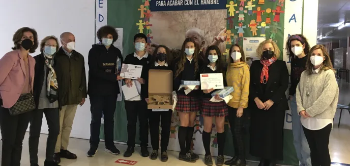 Entrega del primer premio del Festival de Clipmetrajes en el Colegio San Cernin de Pamplona