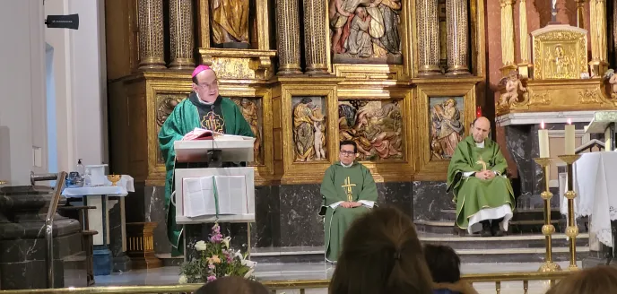 Misa de ayuno voluntario en la Parroquia de San Miguel de Pamplona con D. Florencio Roselló
