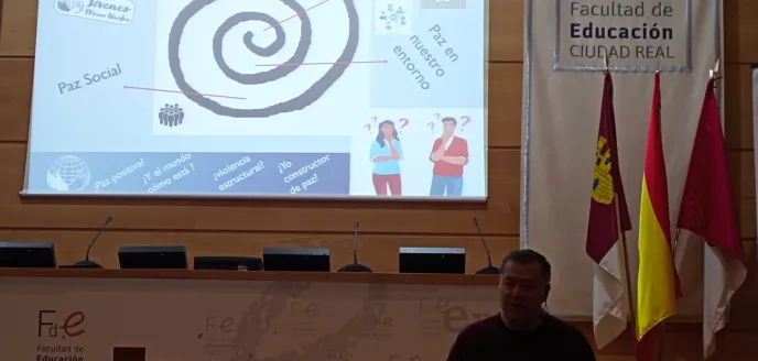 Charla formativa de Manos Unidas en la Universidad.