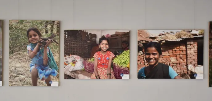 Exposición 24 horas en la vida de una mujer del siglo XXI en India, de Manos Unidas Valencia