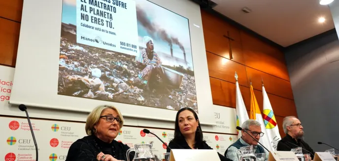Manos Unidas Valencia presentación campaña "Quién más sufre el maltrato al planeta no eres tú"