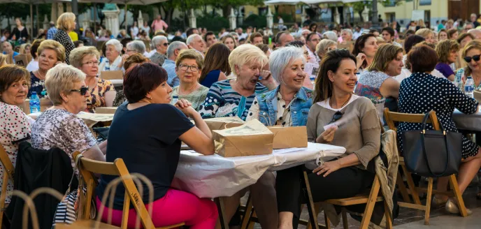 La Cena del Hambre es una cena solidaria que se solidariza con las personas que no pueden cenar.