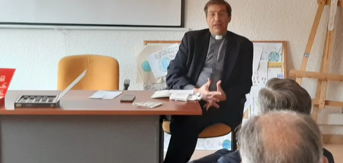 Charla de nuestro consiliario en los Lunes de Formación