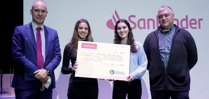 Primer clasificado Final Autonómica de la Comunidad Valenciana de Clipmetrajes: "Pequeños gestos, grandes consecuencias". 