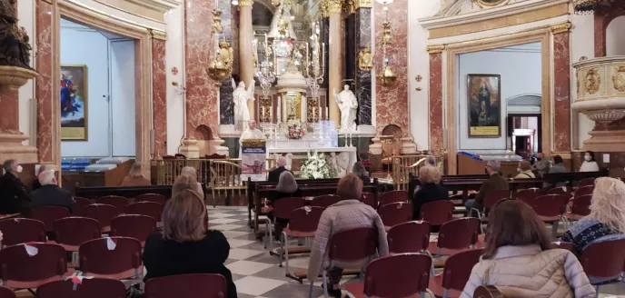 Misa en la Basílica de la Virgen delos Desamparados en el Día del Ayuno Voluntario. Manos Unidas Valencia