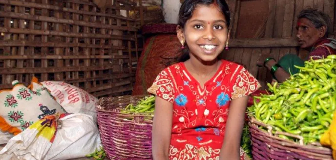 Exposición de fotografía "24 horas en la vida de una mujer en India", de Javier Cuadrado. En Manos Unidas Valencia