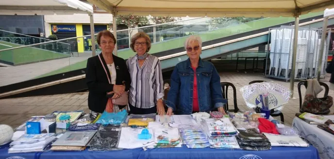 Mesa sensibilización en la Feria Solidaridad de Vila-Real. 2019
