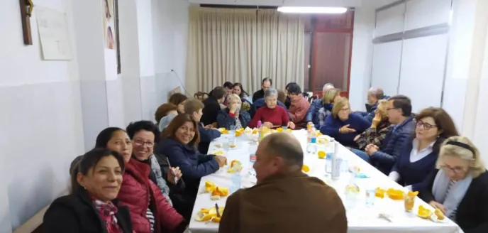 Cena del Hambre en la parroquia de San Dionisio y San Pancracio. Manos Unidas Valencia. 