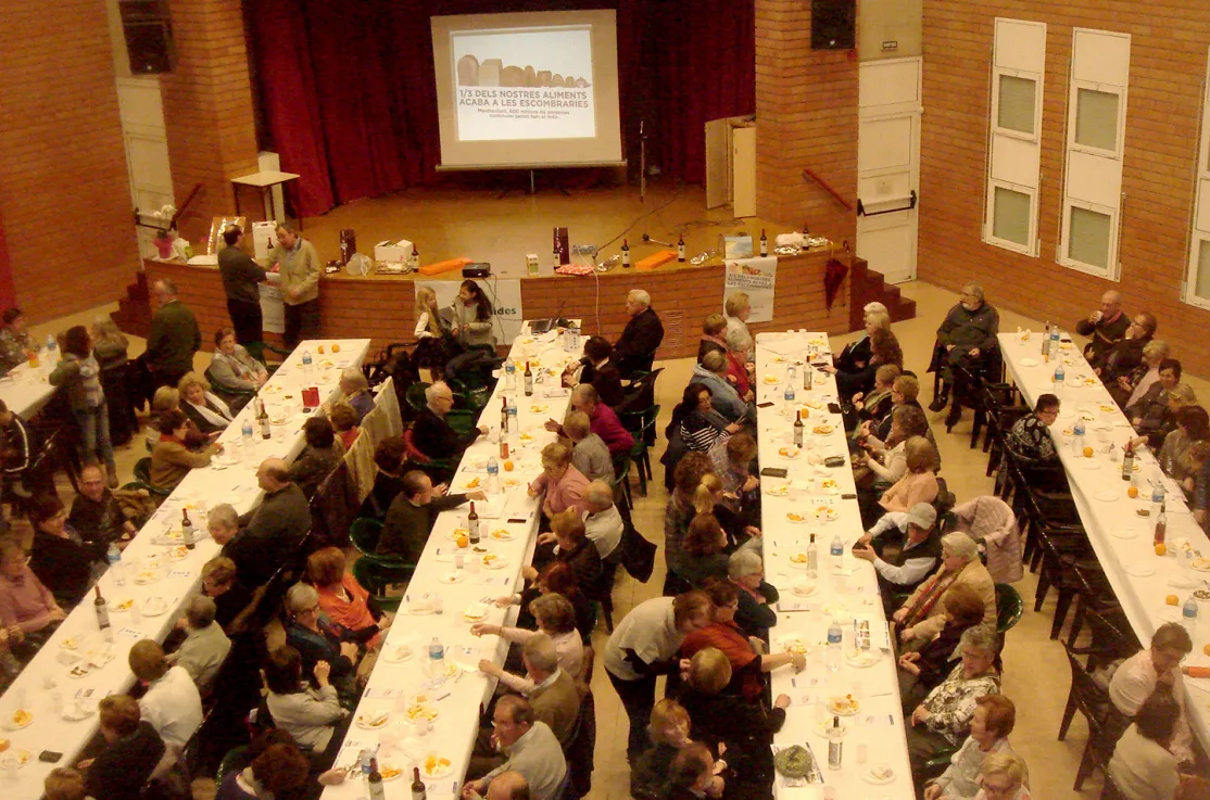 Cena solidaria en La Lira del Vendrell