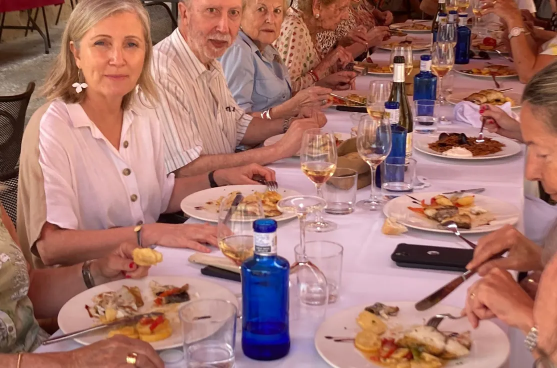 Almuerzo equipo voluntarios y voluntarias de Tarragona