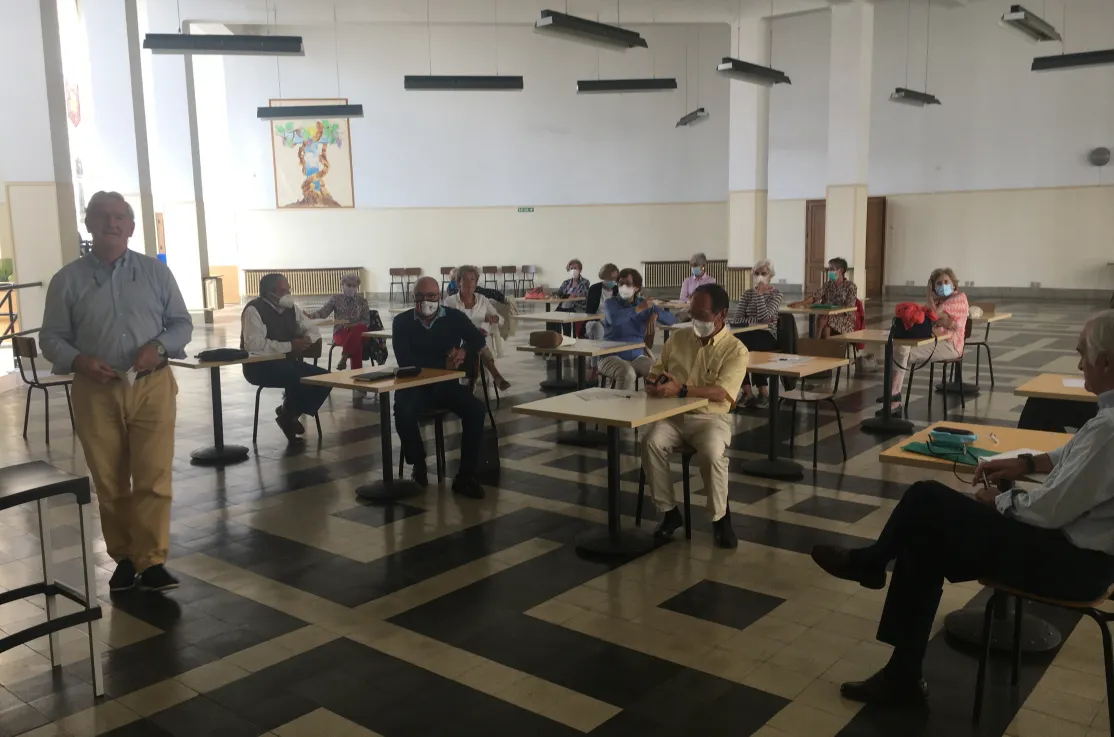 Presentación de nuevos voluntarios en la delegación de Pamplona de Manos Unidas