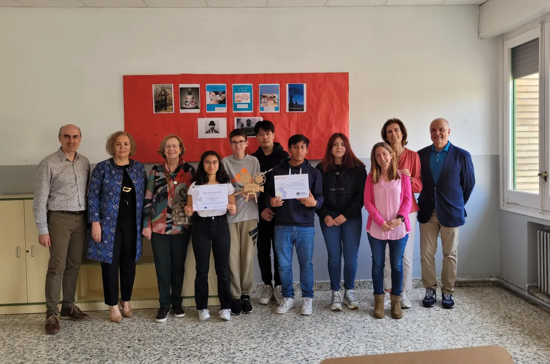 Entrega del primer premio de Clipmetrajes en el Colegio Santa Catalina 