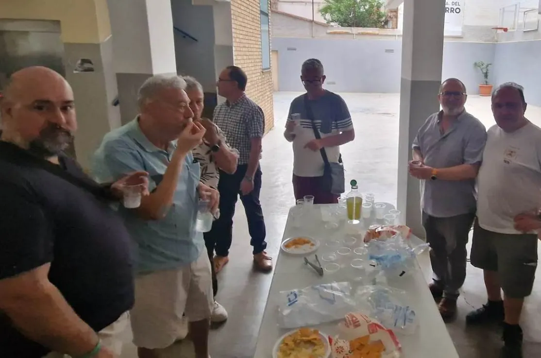Aperitivo solidario en Benetússer Manos Unidas Valencia