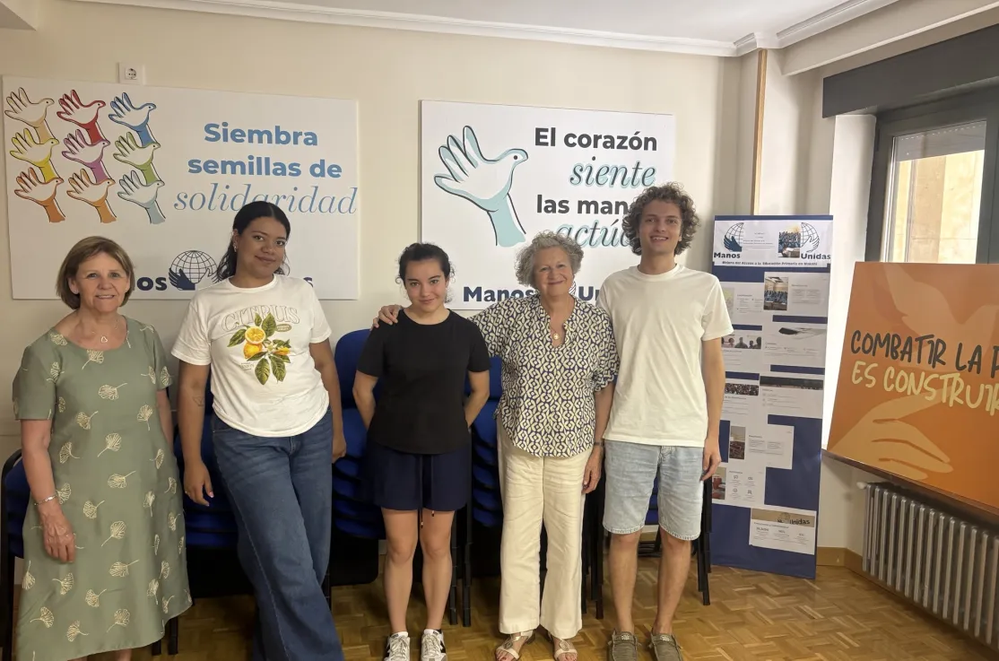 Manos Unidas Salamanca recibe a la Fundación FABRE