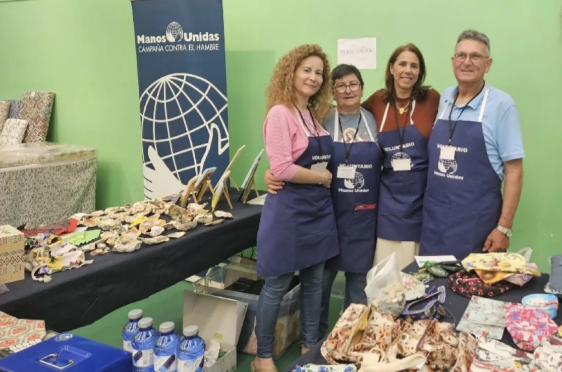 Stand solidario de la Comarcal de Valdoviño