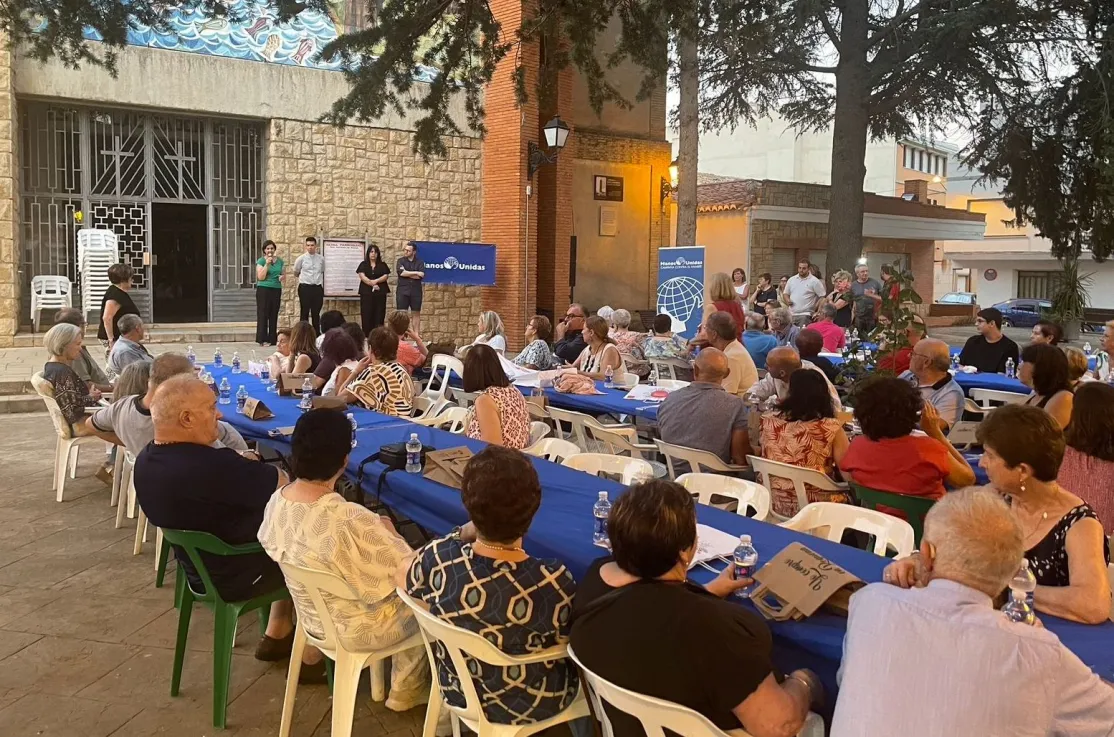 cena solidaria en Requena San Antonio de Requena a favor de Manos Unidas