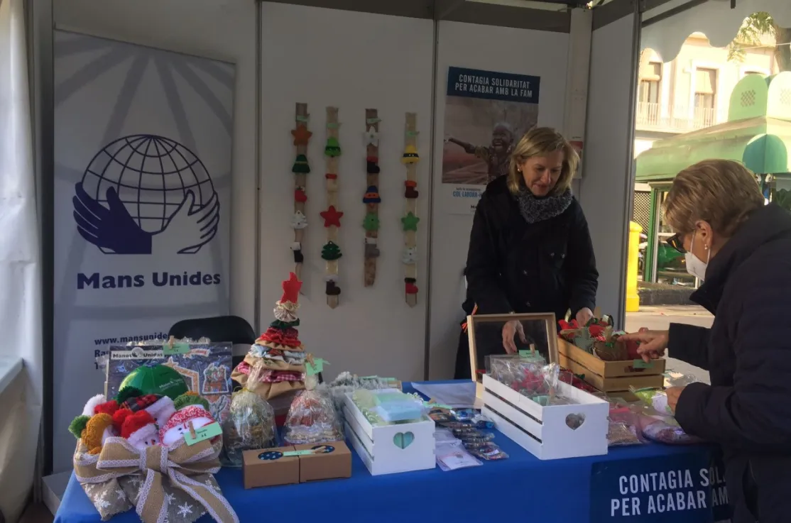 Adornos Navideños Solidarios