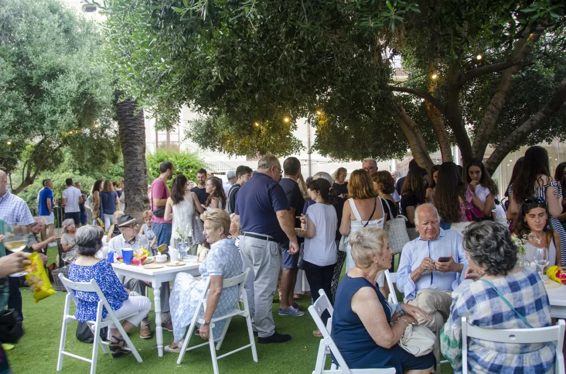 "Vinet Solidari" en los jardines de la Casa Miret de Tarragona