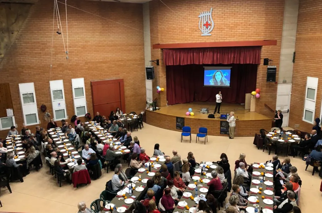 Éxito de partipación en la Cena Solidaria del Vendrell