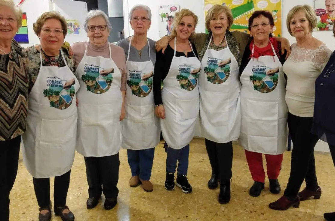 La delegación comarcal de Picanya de Manos Unidas Valencia celebra una merienda solidaria. 