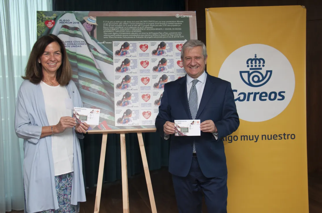 Correos y Manos Unidas presentan el primer sello solidario. Foto: Correos