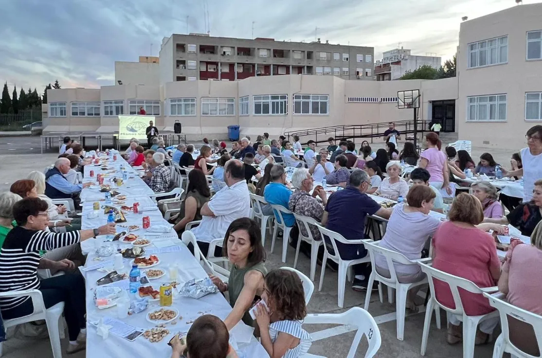 Cena del hambre de la comarcal de Manos Unidas Valencia en Canals. 