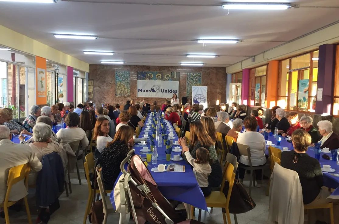 Más de 140 personas asistieron a la Merienda Solidaria