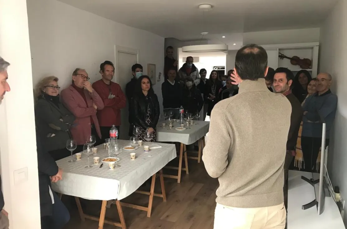Cata de vinos en San Agustín de Guadalix a beneficio de Manos Unidas