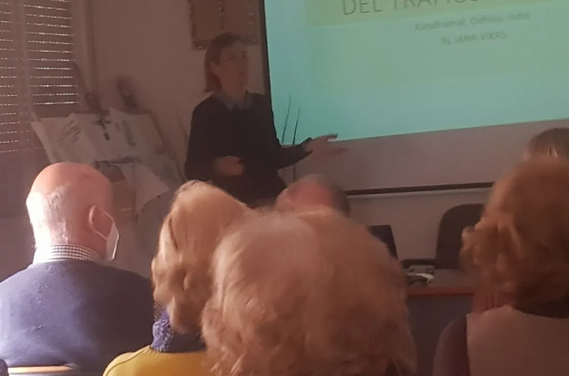 Charla de Ana Luna en Manos Unidas Madrid