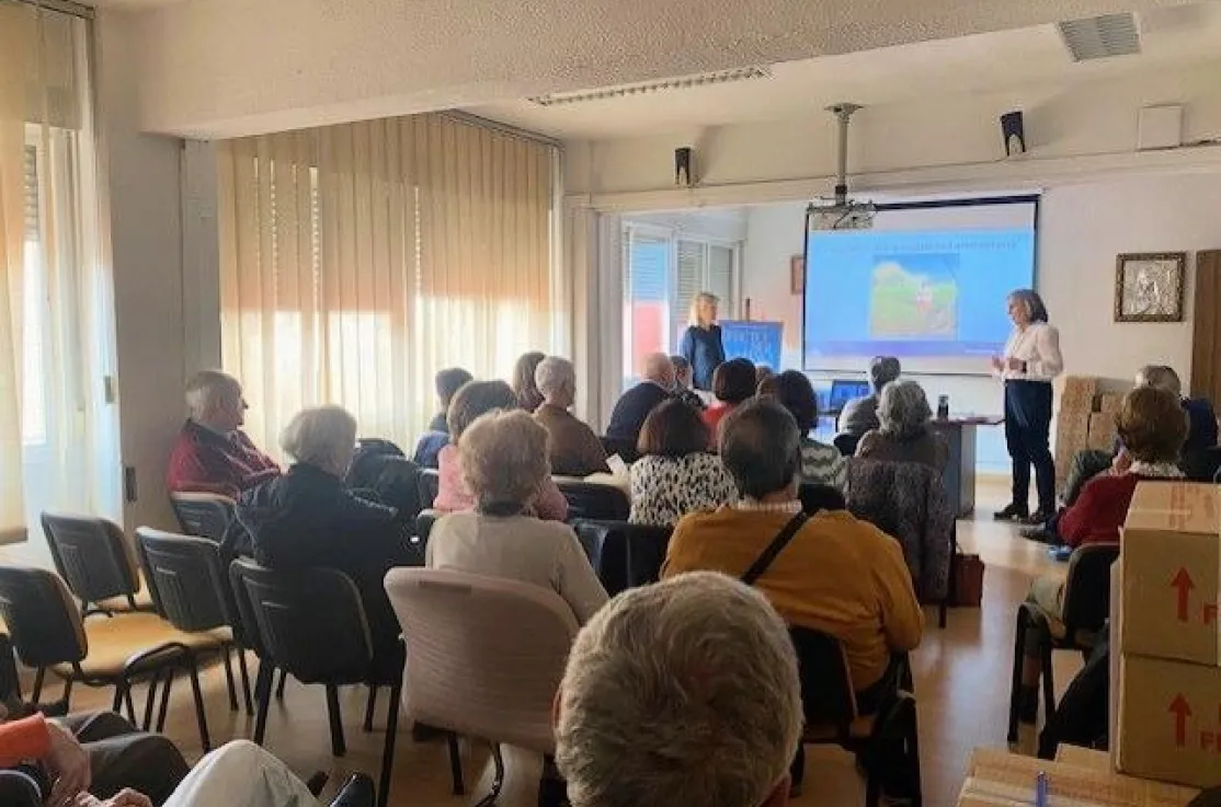 Charla de SSCC sobre los proyectos de Manos Unidas en La India