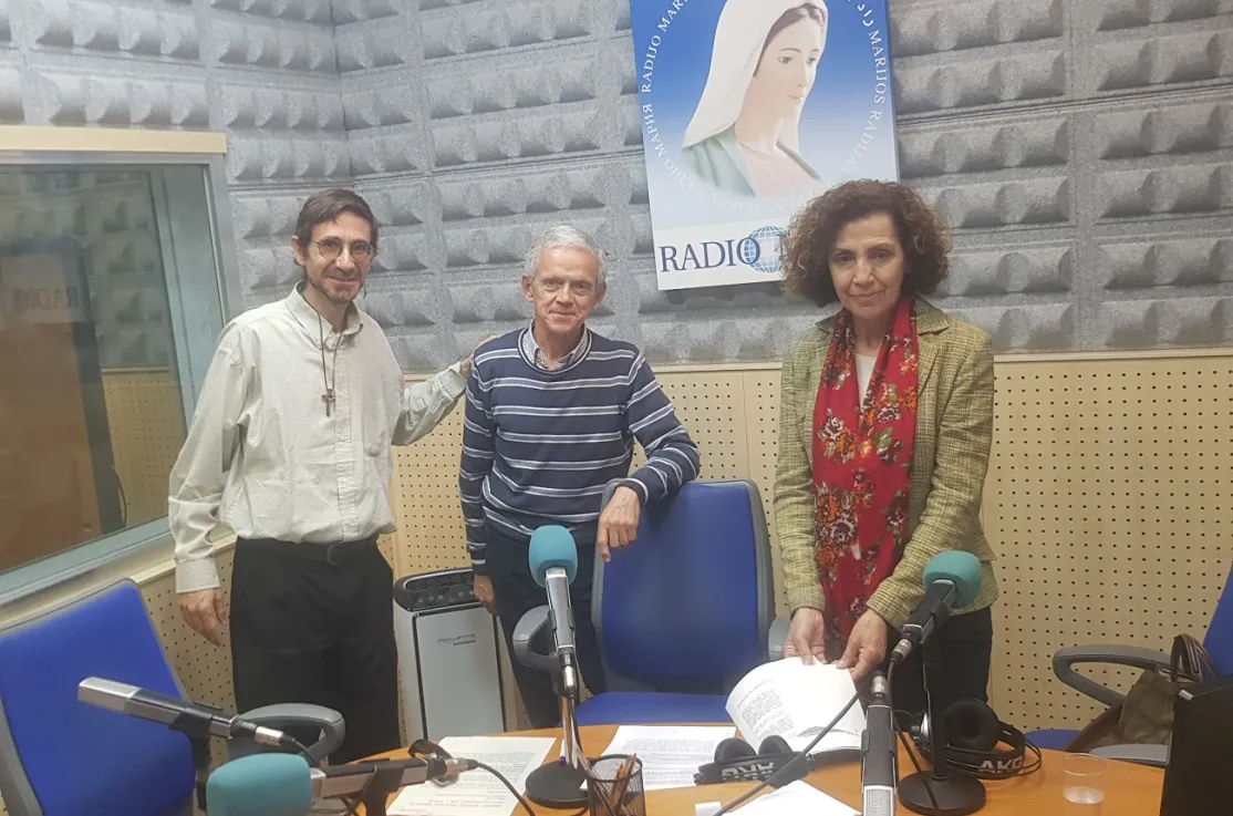 Voluntarios de Manos Unidas Madrid y Jorge Naranjo en el programa Iglesia Viva de Radio María