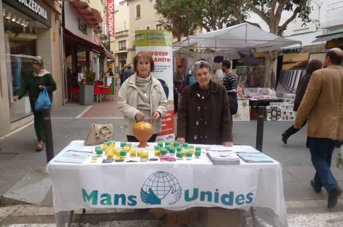 Encendido de velas en Vendrell