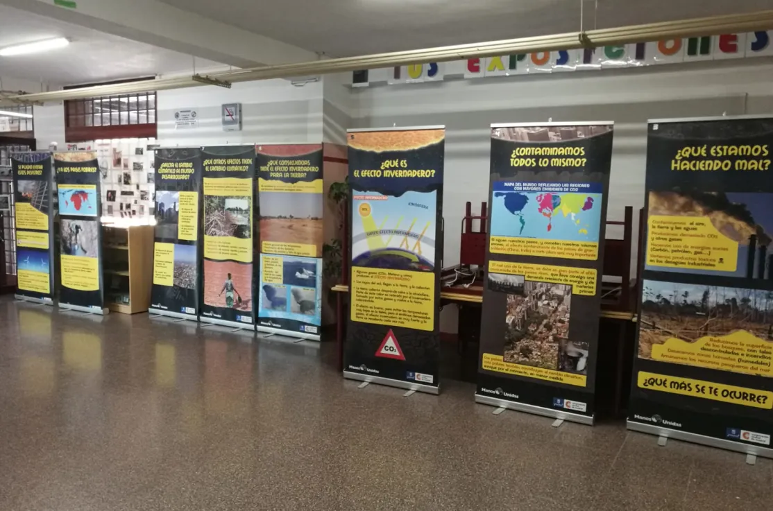 Exposición de Manos Unidas en el IES Severo Ochoa de Alcobendas