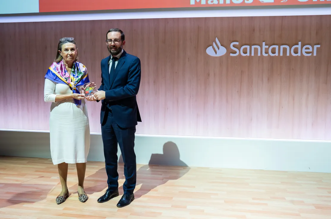Entrega de fondos Banco Santader. Foto: Banco Santander