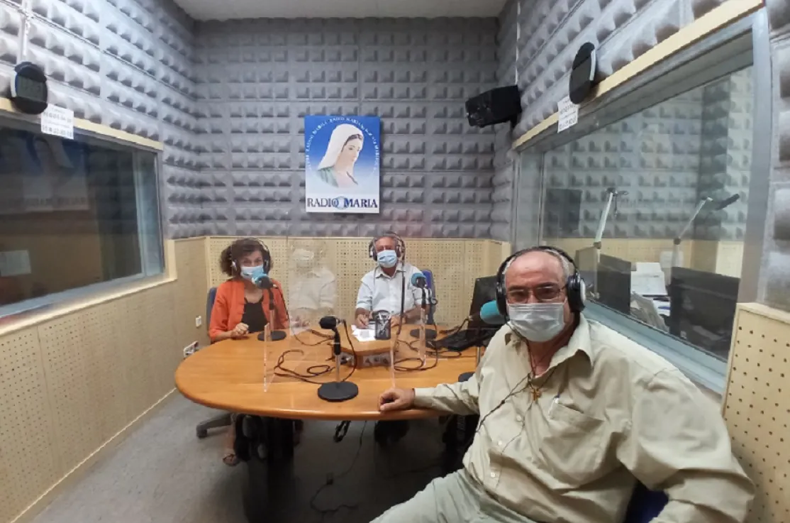 Programa Iglesia Viva de MU en Radio María